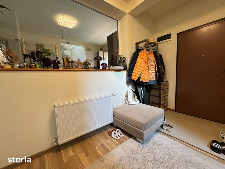 Casă cu 4 camere cu Teren 300 Mp în Glina