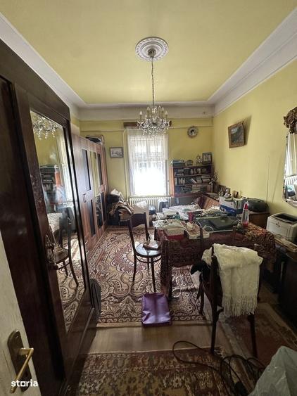 Casă cu 3 camere în Tătărași