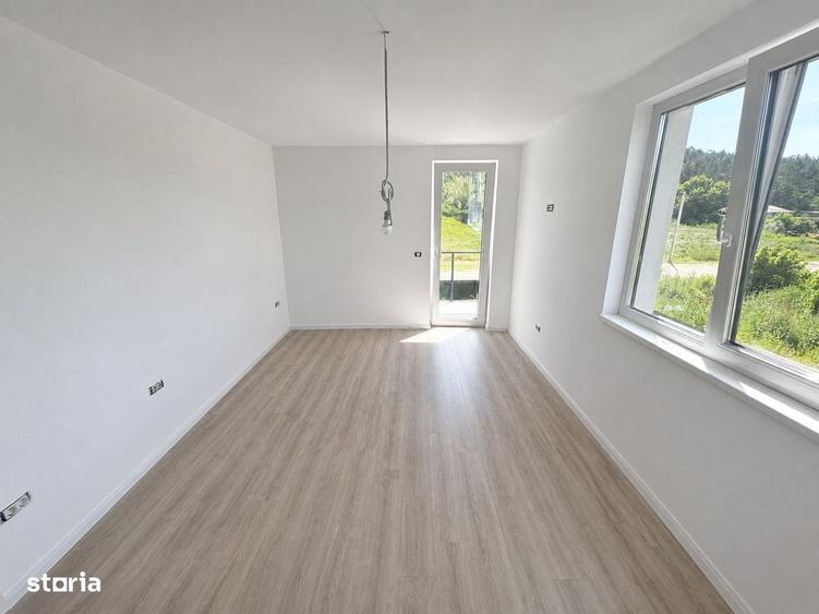 Casă cu 4 camere în Valea Lupului