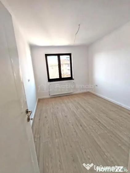 Casa- Vila - Prelungirea Ghencea -Cartierul Latin-169900E T - 11