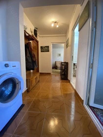 Apartament cu 2 camere decomandat în Casa de Cultură