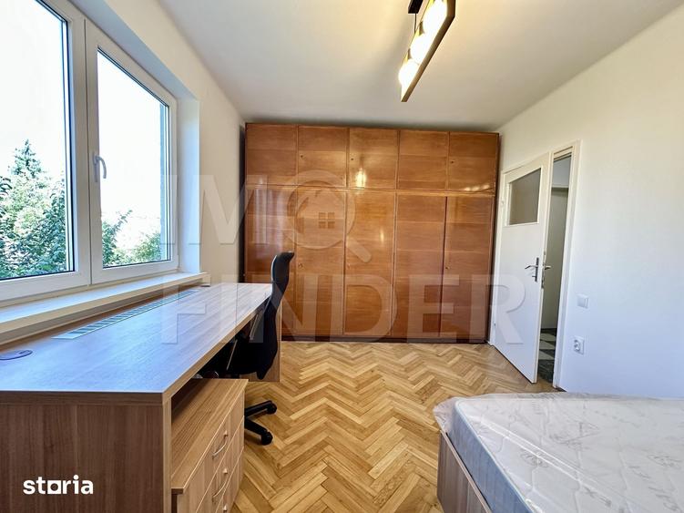 Apartament cu 3 camere decomandat în Central