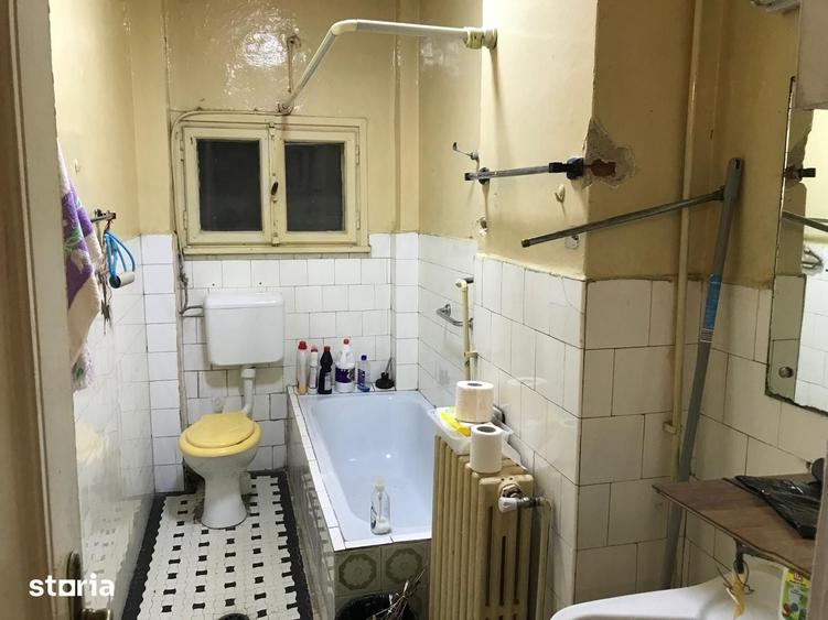Casă individuală cu 5 camere cu Teren 120 Mp în Moșilor
