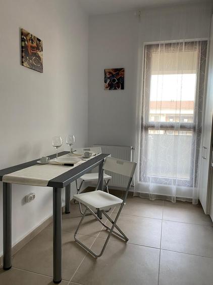 Apartament cu 2 camere decomandat, mobilat în Sud-Vest