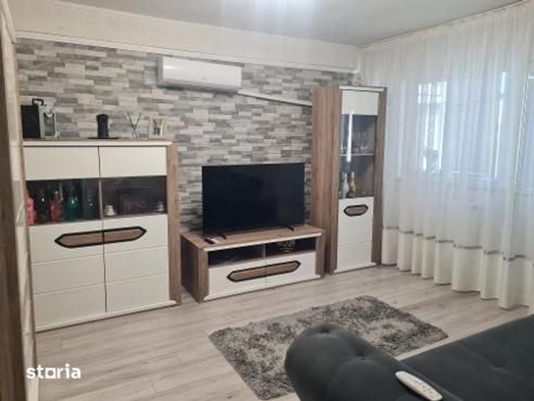 Apartament cu 4 camere decomandat în Găvana