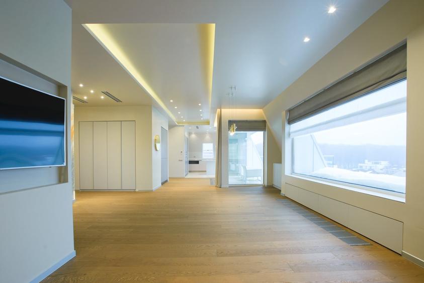 Apartament cu 5 camere decomandat, mobilat în Iancu Nicolae