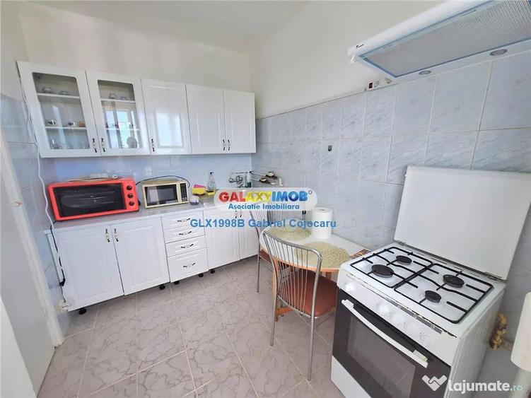 Apartament cu 2 camere semidecomandat, mobilat în 1 Mai