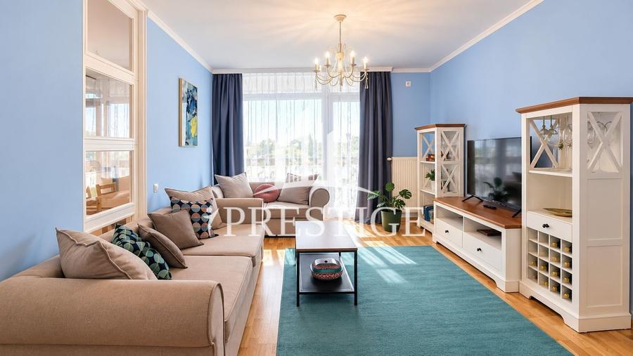 Apartament cu 4 camere decomandat, mobilat în Central