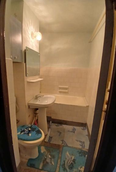 Apartament cu 2 camere decomandat în Casa de Cultură