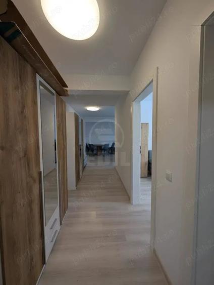 Apartament cu 3 camere semidecomandat în Florești