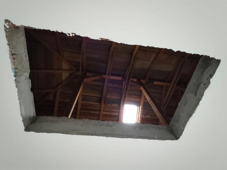 Casă individuală cu 4 camere cu Teren 350 Mp în Joița