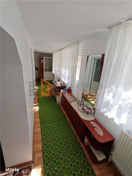 Casă cu 3 camere decomandat cu Teren 568 Mp în Movila Banului
