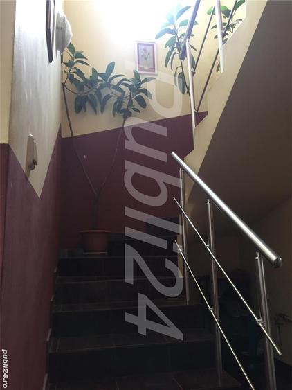 Casă cu 5 camere cu Teren 300 Mp în Central