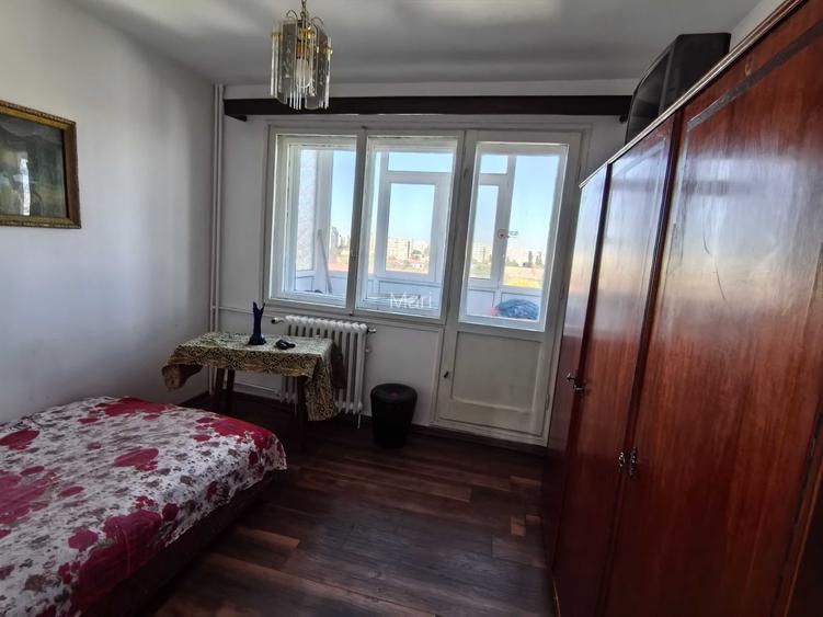 Vand apartament 3 camere