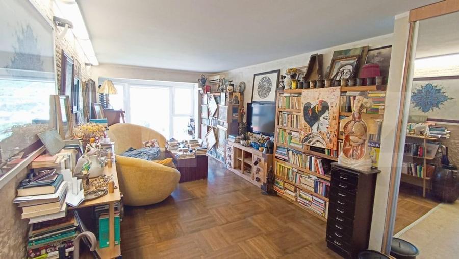 Apartament cu 2 camere semidecomandat, mobilat în Cetate