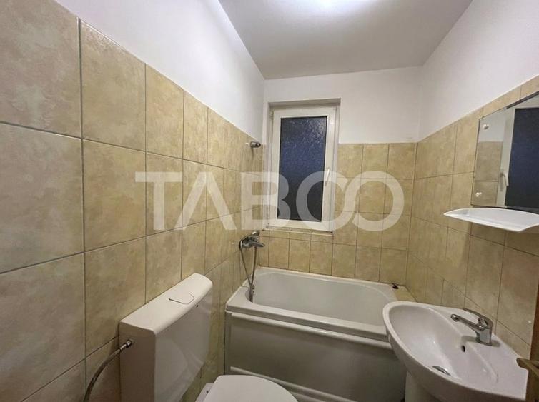 Apartament cu 4 camere decomandat, mobilat în Mihai Viteazul