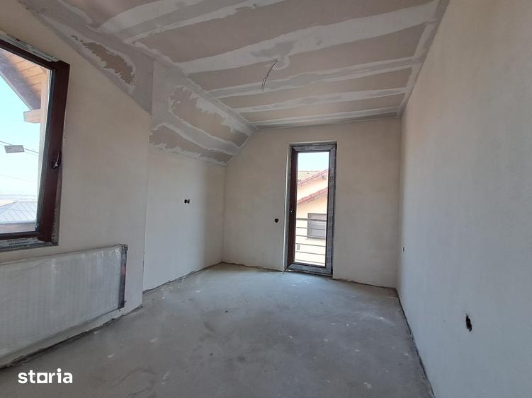 Casă cu 4 camere cu Teren 300 Mp în Apahida