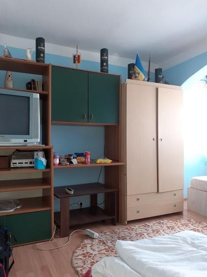 Garsonieră decomandată în Km 4