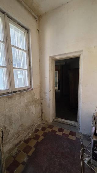 Casă cu 5 camere cu Teren 150 Mp în Calea Călărașilor