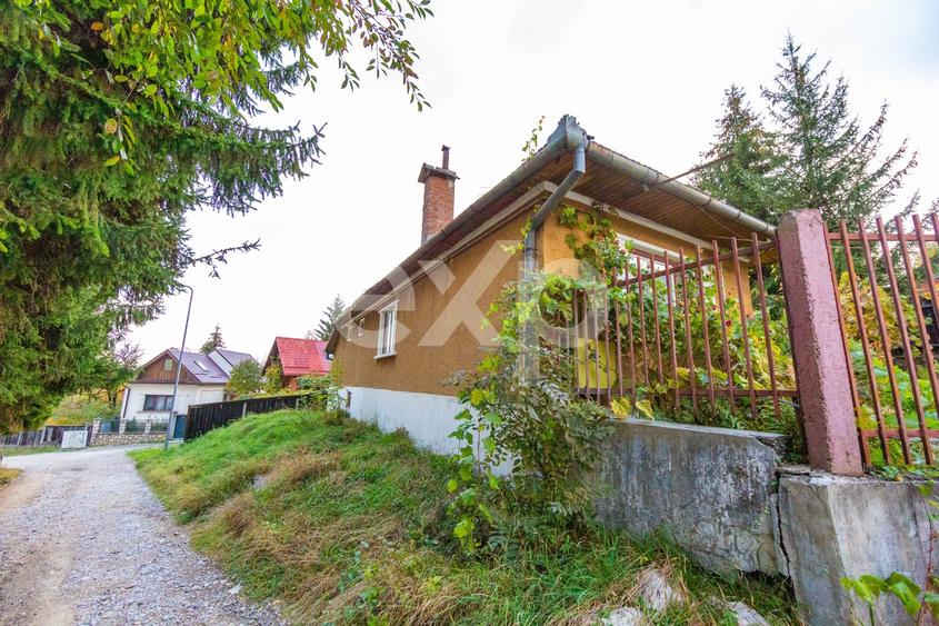 Casă individuală cu 3 camere cu Canalizare în Baciu