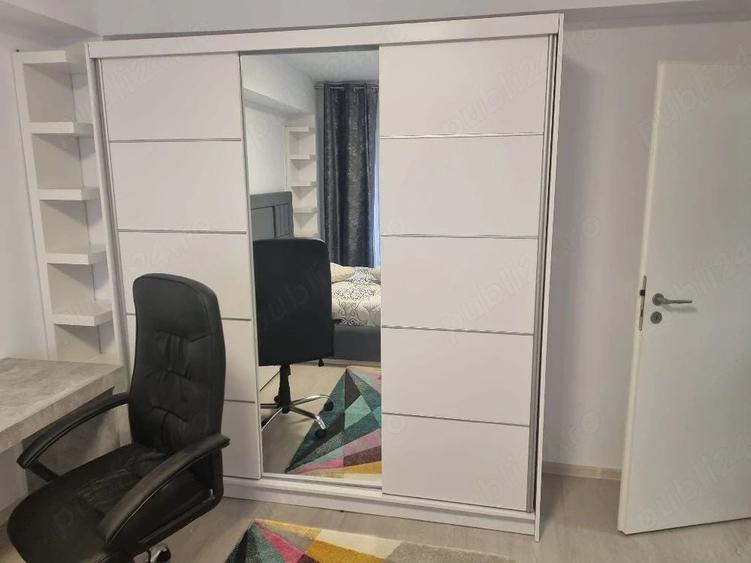 Apartament cu 3 camere decomandat, mobilat în Central