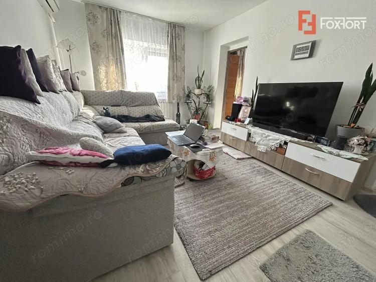 Apartament cu 3 camere semidecomandat, mobilat în Șag