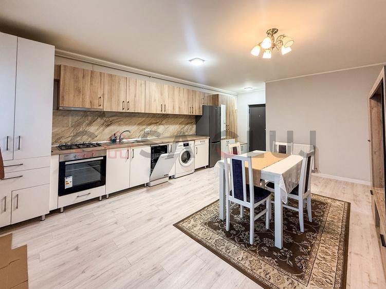 Apartament cu 3 camere semidecomandat, mobilat în Florești