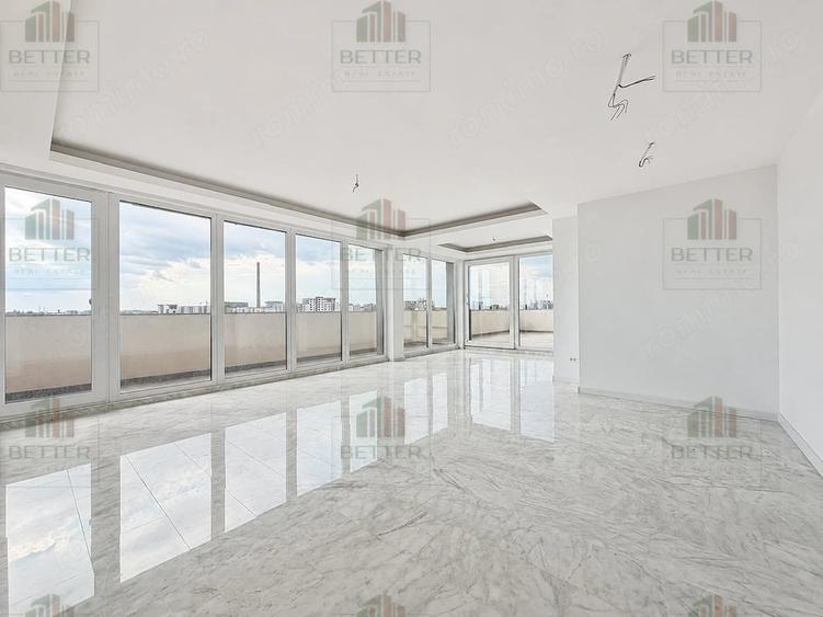 Apartament cu 4 camere decomandat în Metalurgiei