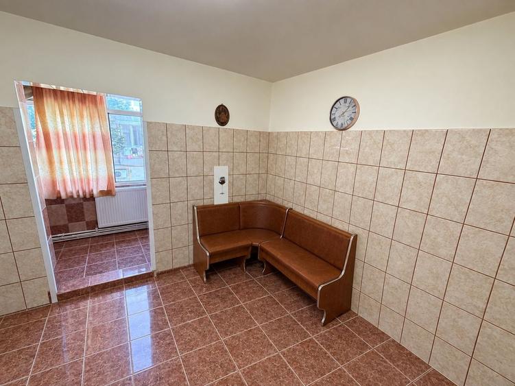 Apartament cu 2 camere decomandat, mobilat în CET