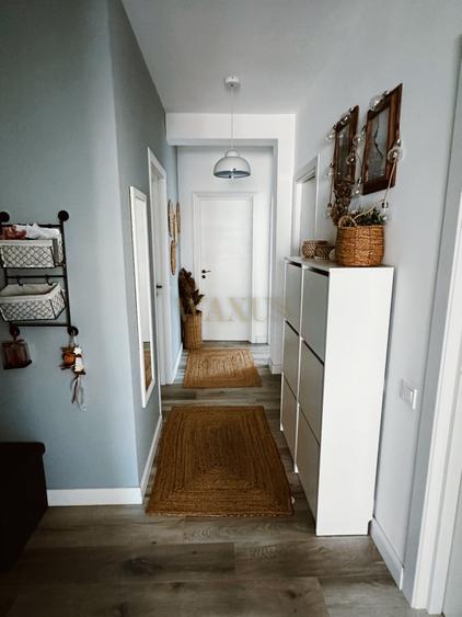 Apartament cu 3 camere decomandat, mobilat în Florești