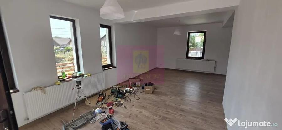 Vila cu 4 camere de vanzare in Brebu - Brebu (Prahova) - 18