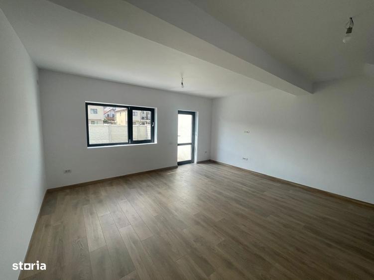 Casă cu 5 camere cu Teren 250 Mp în Central