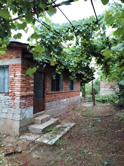 Casă cu 4 camere în Florești
