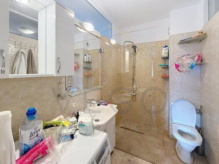 Apartament cu 2 camere semidecomandat, mobilat în Central
