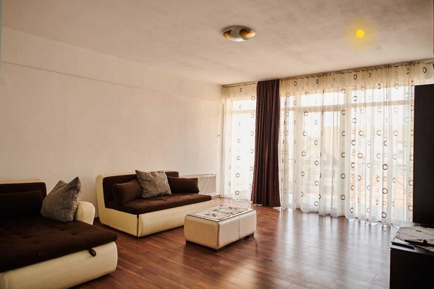 Apartament cu 2 camere decomandat în Exterior Vest