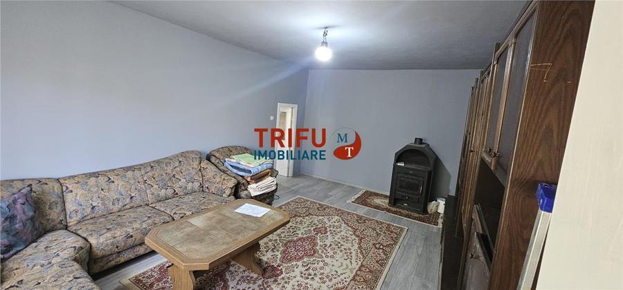 Casă individuală cu 3 camere cu Canalizare în Berghin
