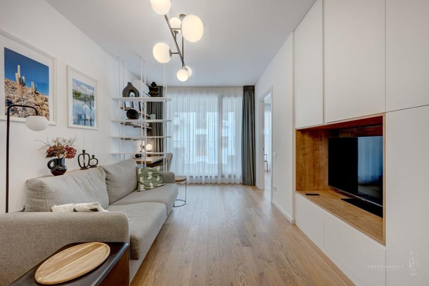 Apartament cu 2 camere semidecomandat în Victoriei