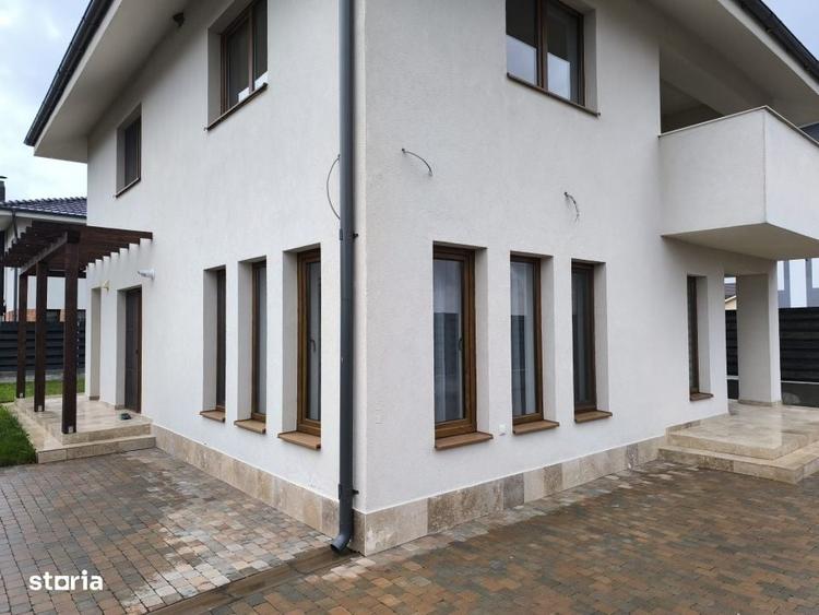 Casă cu 4 camere în Sânnicoară