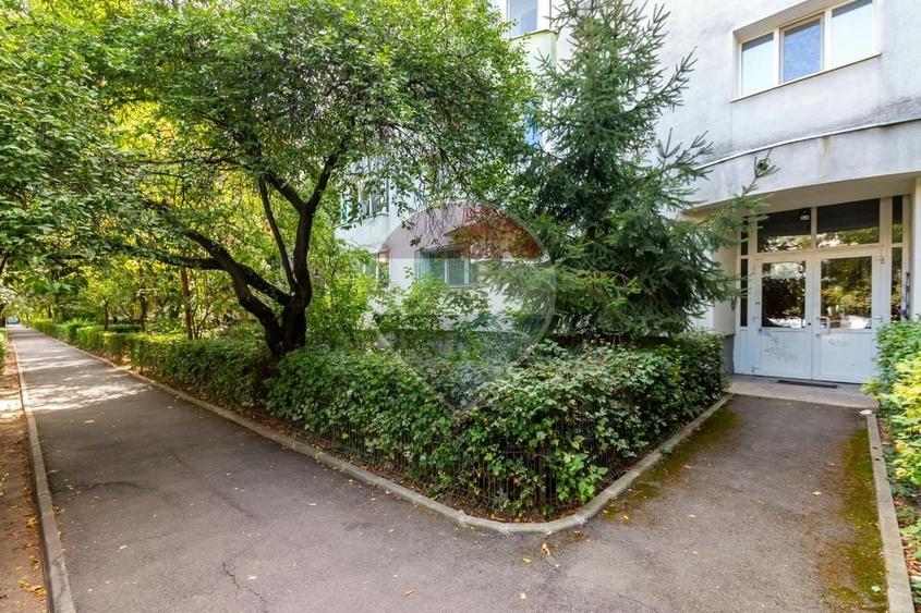 Apartament cu 3 camere decomandat, mobilat în Aviației