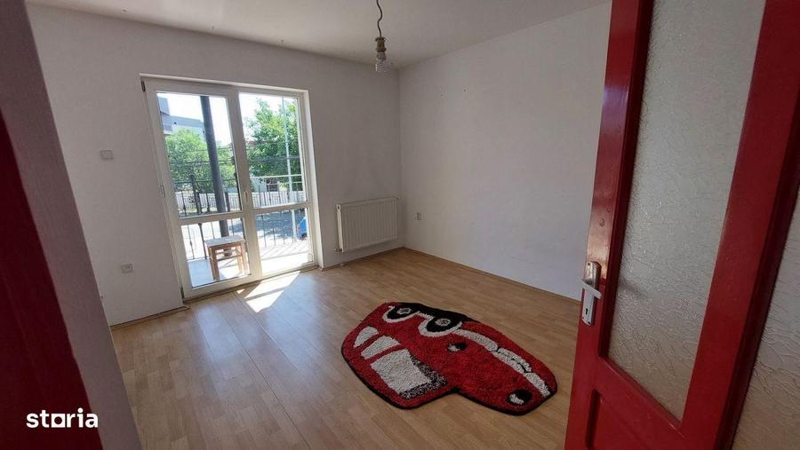 Apartament cu 3 camere, mobilat în Cetate