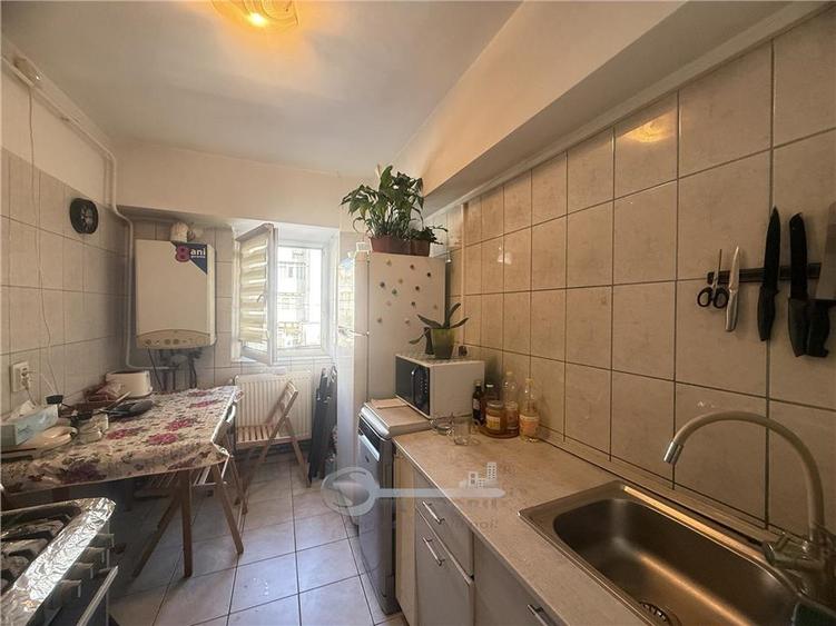 2 CAM GALATA BULEVARD, ET 1, DECOMANDAT,  2 BALCOANE - 35