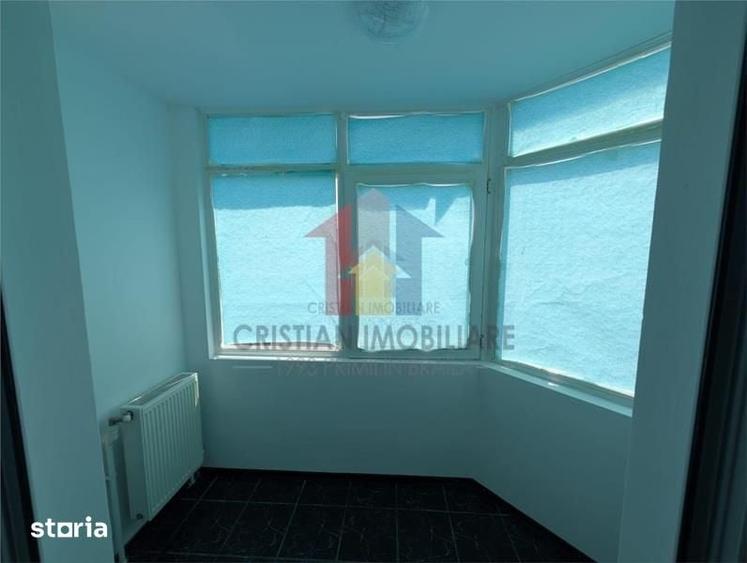 Apartament cu 2 camere decomandat în Calarași 4