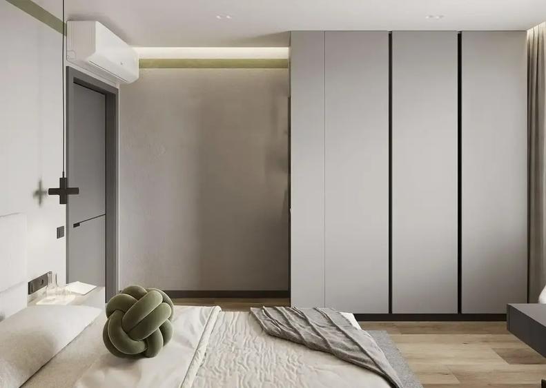 Apartament cu 3 camere decomandat în Titan