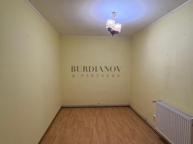 Casă individuală cu 6 camere cu Canalizare în Nicolae Bălcescu
