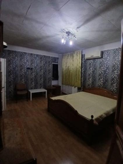 Apartament cu 4 camere semidecomandat, mobilat în Lacul Tei