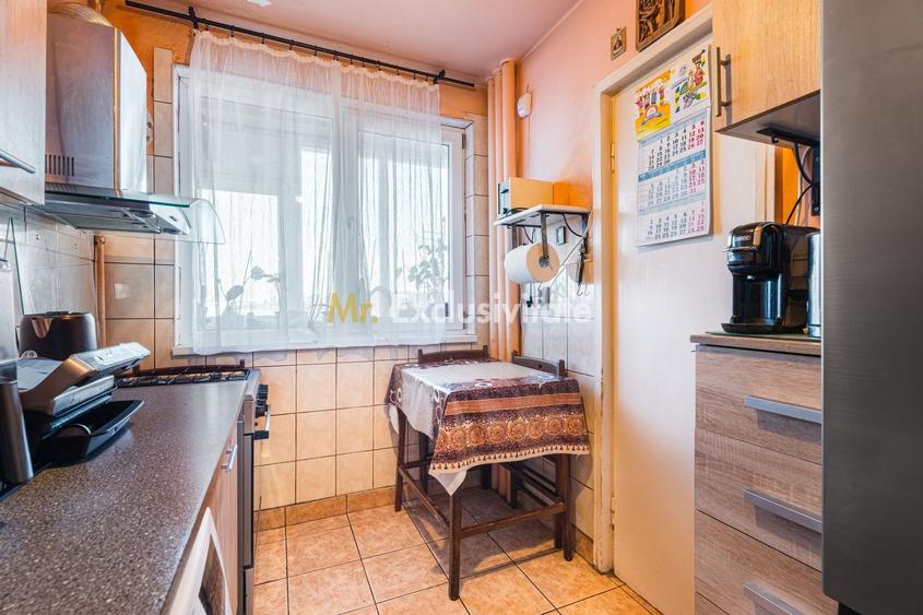 Apartament cu 3 camere semidecomandat în Crângași