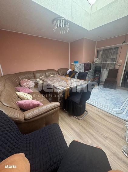 Casă cu 4 camere decomandat cu Teren 242 Mp în Gheorghe Doja