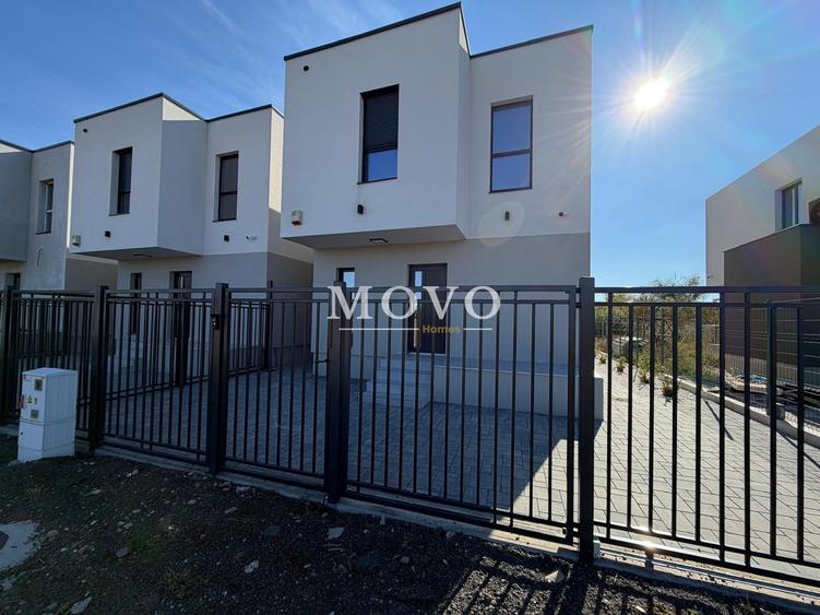 Duplex cu 4 camere cu Canalizare în Covaci