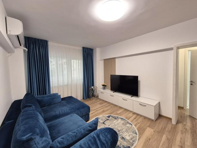 Apartament cu 2 camere semidecomandat, mobilat în 13 Septembrie