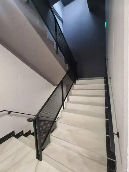 Apartament cu 4 camere decomandat în Cotroceni
